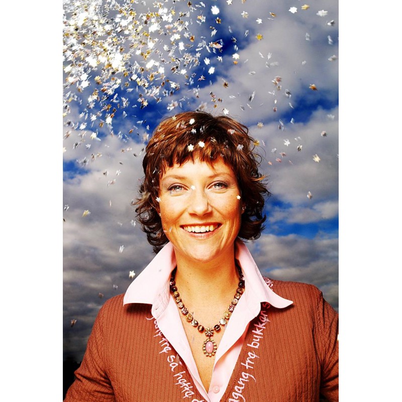 dlaczego-rodzina-krolewska-nie-nosi-koron-na-glowach 4